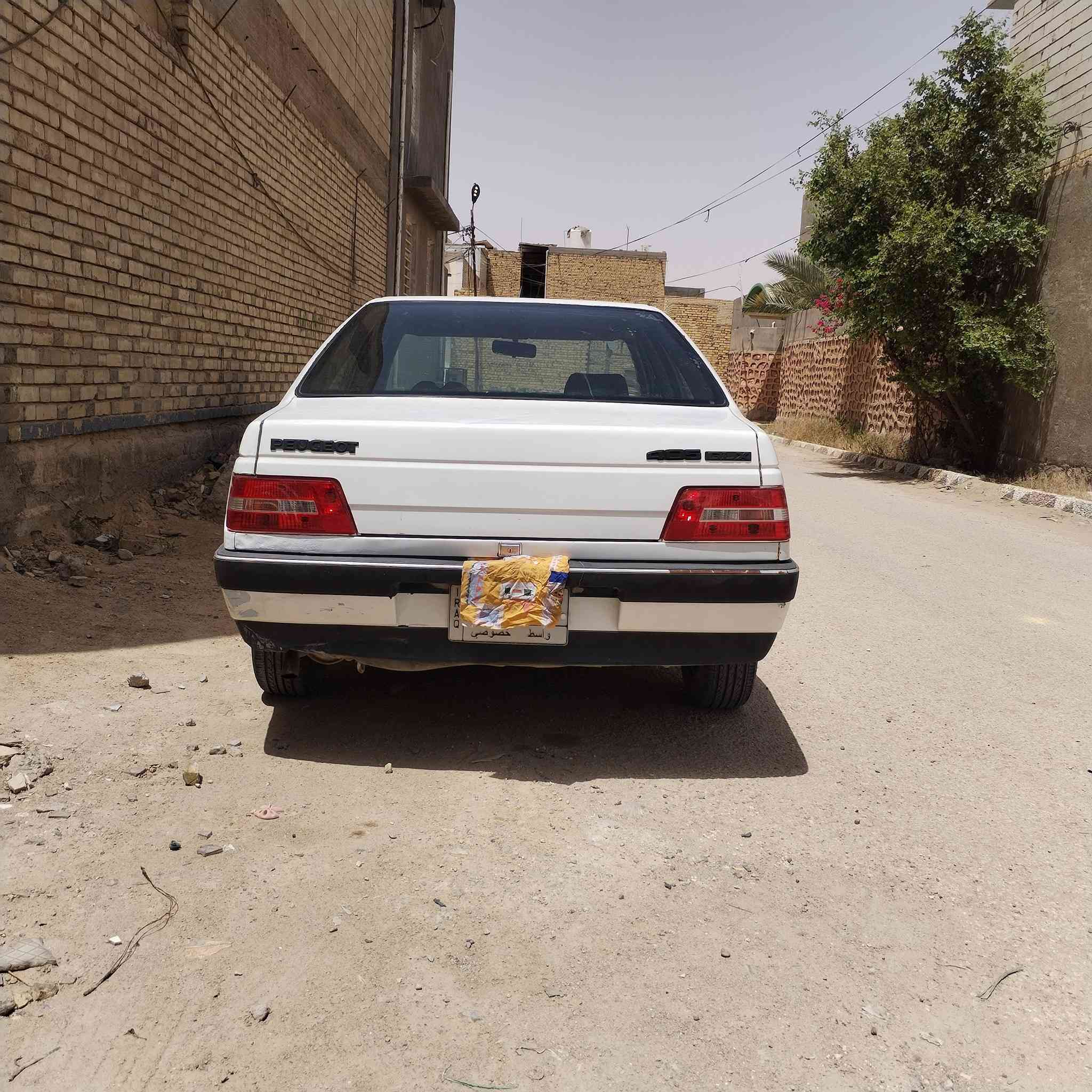 بيجو 405 موديل ٢٠١٢ بيها قطعتين صبغ رقم واسط راعيها بالنجف السعر ٢٦ وبيها مجال مكان السيارة نجف للمعلومات *********** موجود واتساب
