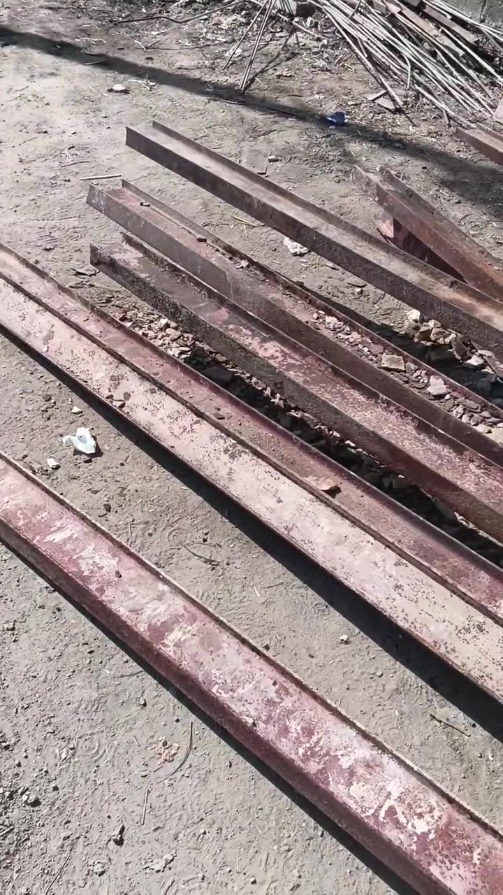 متاح نشرتهن البارحه مابينات
9قطع طول 5متر 
وياهن 4بوب وشباجين 
‏‪***********‬
متر ب 8ونص 
مكاني بغداد المدائن سلمان باك
