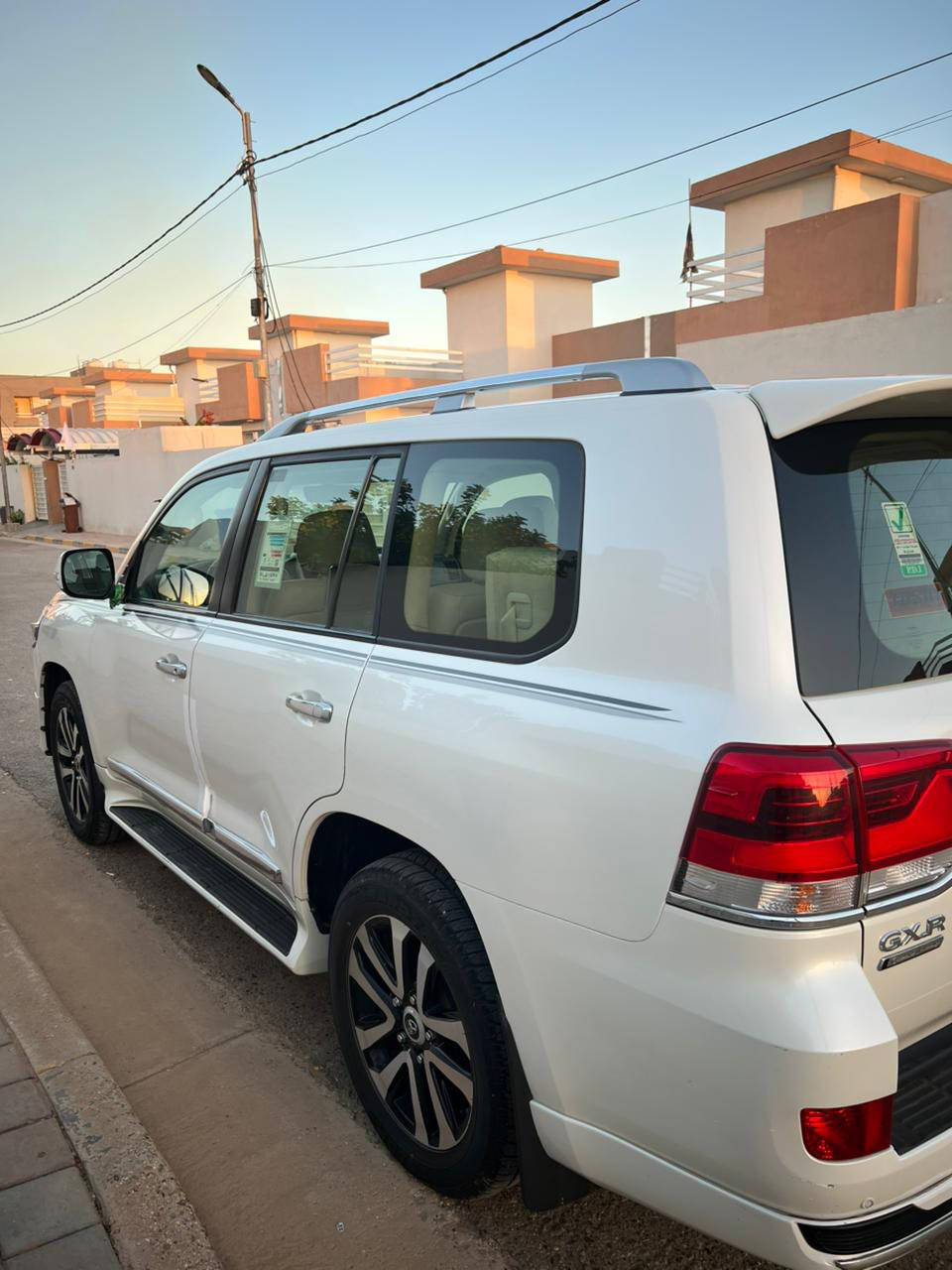 السلام عليكم
GXR   

كراند تورنك SAS

سيارة فول مواصفات 

ماشيه 150km

بيها جاملغ ايمن مرشوش اثر شخوط

صور السونار مرفقه بالمنشور
سعر 470 وبيها مجال بسيط  

للتواصل ***********
