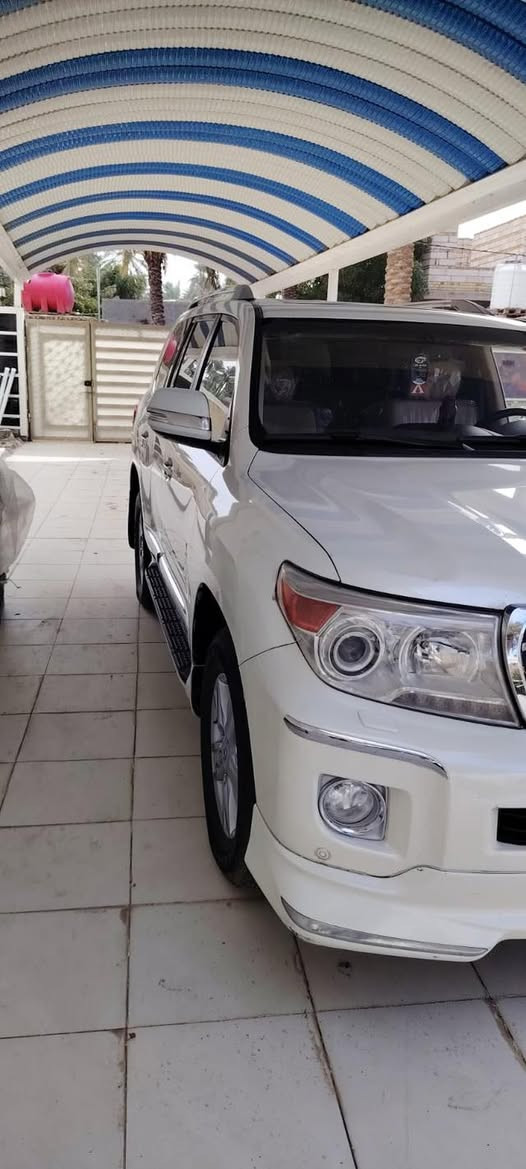 لاندكروز موديل 2014 كفالة عامه
سيارة فول مواصفات واحد على واحد 
مكينة وكير خير من الله 
حداديه تخم تاير  سيارة نضيفه معنى الكلمه 
رقم اربيل دولي تحويل وكالة شوكت متريد 
سعر 4شدات وعشرة وبيها مجال 
عنوان سيارة كربلاء طوريج 
0773 240 0829‬
