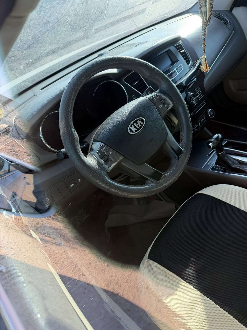 سلام عليكم  للبيع كادنزا 
موديل 2011 
محدث بجم 2014 
خليجيه 
بيه 5 قطع 
اني أبيعك حزام 
رقم بغداد مشروع وطني لسنويه صاقطه صارله 6 اشهر 
بنوراما 
ترحيب 
كشنات كهربائي بيه ملاحضات قليله وبسيطه تجي وتشوفها 
عارضه 100 ورقه وبيه مجال حك لجيه مكاني بغداد حي الحسين 
هذا رقمي  ***********
