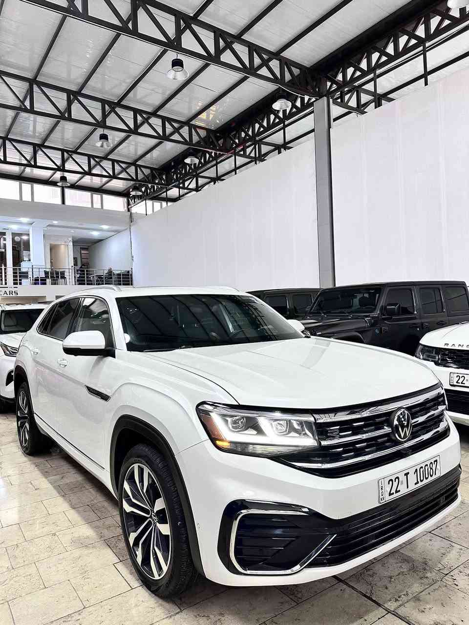 وصول الجديد فولكسفاغن اطلس SEL R_LINE PREMIUM CROS SPORT  محرك V6 تنفس طبيعي سيارة فول مواصفات واحد على واحد 

رقم السيارة : اربيل  
موقع السيارة : دهوك 
نوع السيارة : اطلس كروز سبورت ار لاين بريميوم اعلى فئة 
موديل السيارة : 2023
المسافة المقطوعة: 32.000 ميل 

مواصفات: 1/1 

بصمة تشغيل 
بصمة ابواب 
تشغيل عن البعد 
كراسي جلد كهربائي وخزن 
كراسي تدفئة وتبريد 
كراسي خلفية تدفئة 
اوتو بارك 
شاحن وايرلاس للجوال 
مداخل USB وتايبسي 
بانوراما 
صندوك كهربائي 
حساسات امامية خلفية 
كاميرات فتل 360 درجة 
سستم سماعات Fender Premium
لايت زينون LED مع عدسة متحركة ترحيب 
ستيرن تدفئة 
نظام اوتو ستوب 
رادارت فتل 
رادار مانع تصادم انامي 
رادار خلفي 
رادار خروح عن المسار 
رادار نقطة عمياء جانبي مري 
كيجات الكترونية مع حزمة اشكال 
صندوك كهربائي 
الابواب اضاءة ترحيب علامة فولكسفاغن 
مودات القيادة ثلج + ايكو + نورمال + كوستوم 
مرايات قابلة للطوي كهربائي 
ستاير خلفية بردات 
هوك خلفي 
دفع رباعي فورمتيك 
الويل 21 اينج 

سيارة بيها بعد مواصفات عديدة 

ملاحظات: بدون صبغ كفالة عامة كلين تايتل سيارة جديدة 
للأستفسار :

السعر 36.000$ 

***********
***********
