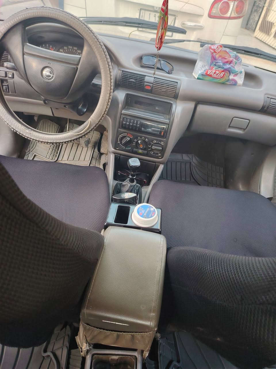 السلام عليكم
استرا مديل 1993 محرك 16 كير عادي
بدون ضرر بدون صبغ والقشر كدام العين داخل نضيف 
كوبون موجود
رقم نينوى الماني
وكاله وتحويل 
السعر 40 
غير متواجد على الفيس اتصل على الرقم
***********
اخي الكريم ماعجبك السعر صلي على النبي واعبر
