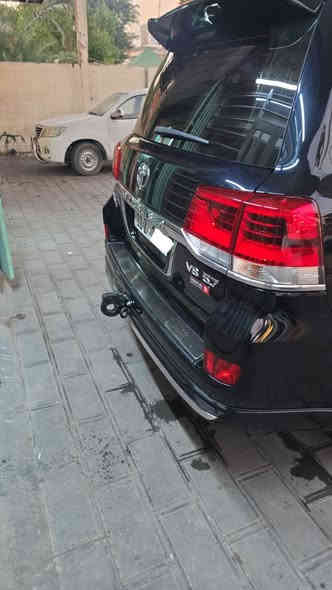 السلام عليكم 🔥😎بيع فقط 
تيوتا لاندكروز 2021 
رقم بغداد 4 ارقام مميز تحويل مباشر ب اسم المشتري 
عداد المسافه 46 الف 
الفئه VXS مواصفات لكزس اعلى فئه ب الاندكروز 
محرك 5.7 تنفس طبيعي 
عنواني بغداد الكاظميه 
 ***********☎️
