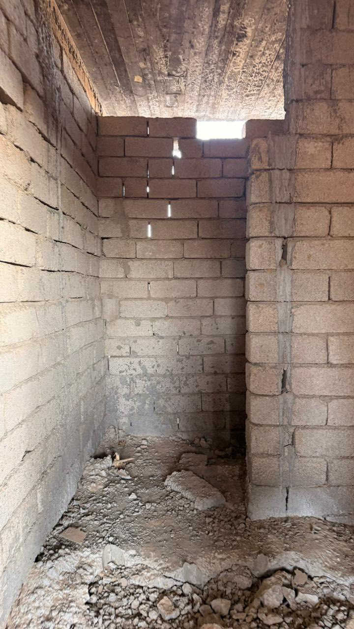 هيكل مساحة الارض مساحة 450 متر الهكيل استقبال وغرفة نوم ومطبخ وصحيات الموقع بستان عبيلة شارع الحياه للاستفسار مراسلة الصفحة او الاتصال على الارقام التالية 
***********
***********
