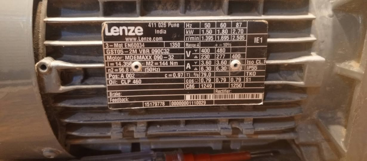سلام عليكم مطور جير بوكس ثري فيرز ٢ حصان شركه Lenze صناعه الماني  وباقي تفاصيل بصوره اخو جديد يشتغل  لبيع***********
