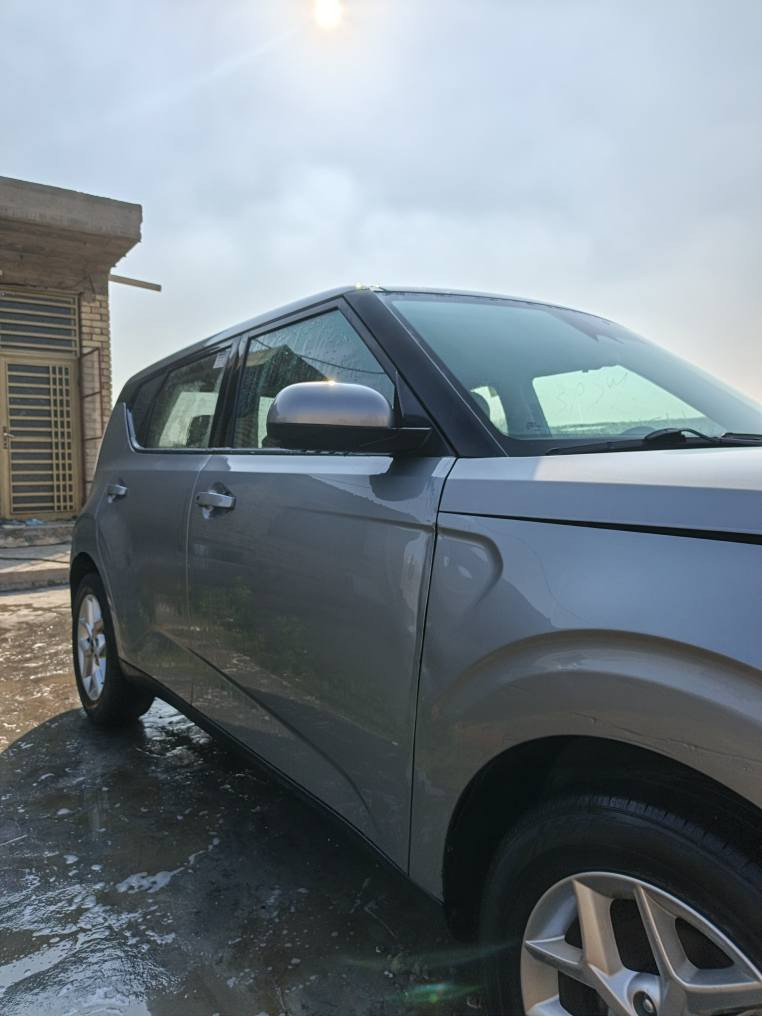 سيارة سول موديل 2023 
محرك 2000 دوش
4سلندر
قطعتين صبغ وتبديل
 شاصي ولغد مكفولات

سيارة فول
KNDJ23AU6P7853294 الشاصي مالتها 
السيارة بأسمي ومكاني بغداد/ الدورة 
*********** بغداد, العراق
