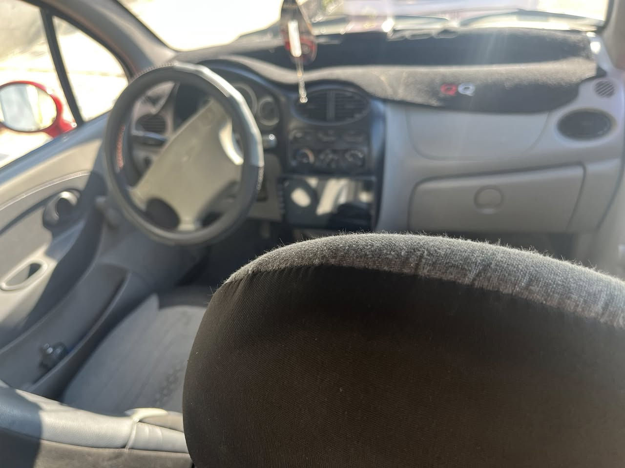 السلام عليكم
سياره كوكو مديل2012
سنويه وارقام نكليزي جديده
محرك وكير نضيفه
تبريد وكهربائيات كلها شغاله
السياره بسمي شرط التحويل
السعر ٣٦  للستفسار***********
***********
