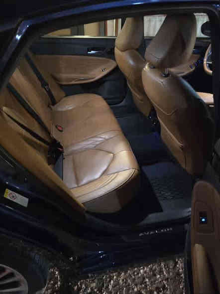 افالون 2019 
6 سلندر 3.5 
ماشية 58 الف 
نظيفة وفول لمتد 6 دكم كشنات تبريد وتدفئة وخلفي تدفئة شاشة جبيرة تحكمات ستيرن تثبيت مسار خرائط كشن خزن تعديل كامل للكشن 
حادث صفحة سايق على البارد وبيها كم مكان صبغ 
والباب الخلفي عكس السايق على كد شبر صبغ بنهاية الباب سيارة فول نظافة كلشي بيها يخبل ترايك وين ميعجبك 
مكانها بغداد المنصور
***********
