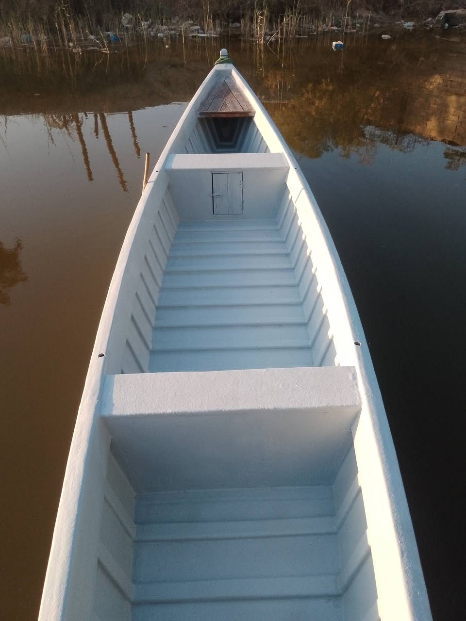 سلام عليكم اخوان جينكوا للبيع الطول 16 ذراع جينكوا كلش جديدا المكان البصره ابو  السعر 1200 مليون او200ليريدها يتصل ***********
