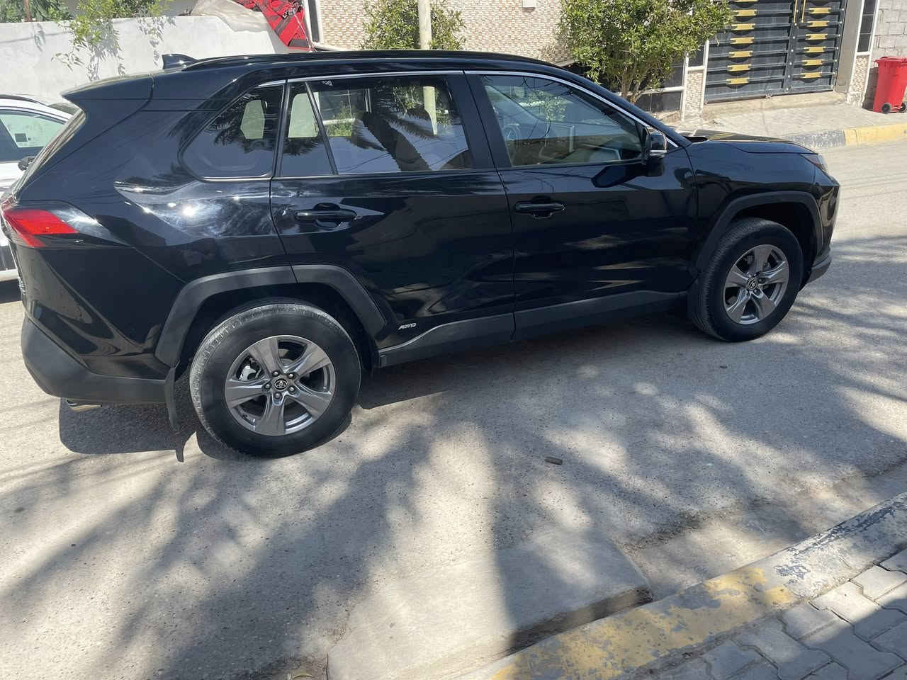 (من رخصة الادمن )
السيارة ضرر خفيف وفاتحين البجم وغراضها نفسهن

بدون اي تبديل بدون اي صبغ 

مرقم بغداد 

لوحات جديدة 

بيها بارد كللش بسيط 

مابيها اي كلوب مشتغل بالدشبول

السيارة بدون اي نقص 

ماشية ٢٤الف مايل 

فتحة 

بصمة 

كشن كهرباء 

صندوق كهرباء 

اشاير بالمري 

تدفئة بالستيرن 

 داخل لون بيجي 

 وبعد بيها هواي مواصفات 

مكاني ديالى بعقوبة 

للأستفسار اكثر الاتصال على الرقم 

***********
