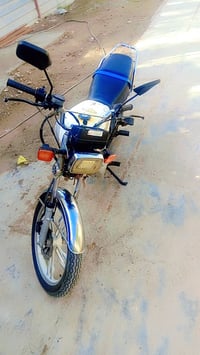 دراجه ايراني للبيع 5كير ناقصها بس راجز المكان التاجي باب الاول السعر 4...