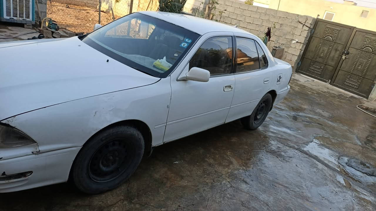 سيارة كامري موديل 92 رقم كركوك دولي سنوية لل29 محرك و كير اوتوماتيك وصدر شرط صبغ بلادي كهربائيات كلها شغاله مكان كركوك ناحية الرياض بيع 30 ورقة او مراوس رقم الموبايل ***********
