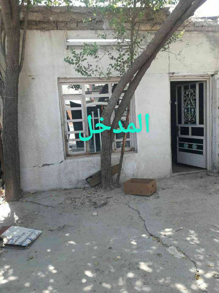 (((((   للبيع   )))))
"    بيت بمجمع سكني تجاوز     "
بغداد مدخل حي الفرات من جهة تمثال عباس بن فرناس 
الشارع الخدمي لشارع مطار بغداد الدولي 
مساحة ٧٠م٢ يتكون من ....
حديقه صغيرة . استقبال . غرفة نوم . مطبخ صغير . صحيات
للأستفسار الأتصال بالرقم  *********** يوجد واتس
