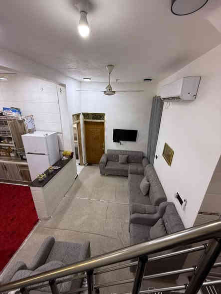 السلام عليكم 
بيت في حي النور مقابل حي بغداد مَہטּ اجمل المقاطعات في البصره

مساحه 100متر مربع واجه10م ونزال10م
قريب على شارع 30م
سنه البناء 2025
بناء طابوك بالكامل 
محتوياته: غرفه وصاله ومطبخ وستقبال ومجموعه صحيات 
السعر المطلوب: 155 مليون 
هـ***********
