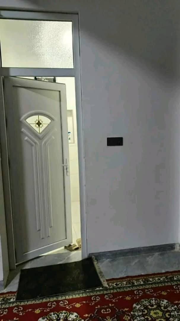 ♢دارحديث على ساحة بالسفحة♢
♢ رقم الإعلان {47}♢
------------------------------
♢المنطقة:: السفحة الثانية
♢نوع العقار:: دار سكن
♢المساحة:: 200م
♢الوجه:: 10م
♢النزال:: 20م
♢عرض الشارع:: 20م على ساحة
♢سنة البناء:: حديث
♢تفاصيل البناء:: طابق واحد
♢طابق أول يتكون من:: استقبال  وهول ومطبخ بارد وحار وغرفة نوم عدد(2) وبيتونة 
♢أقرب نقطة دالة:: نزلة الوائلي
------------------------------
👈🏻 اكتب <تم>  ليصلك السعر
ولمزيد من التفاصيل يرجى مراسلة بريد الصفحة خاص

👈أو زياره مقرنا الكائن في: [حي الحوراء] 
      [شارع سيد يعقوب أو شارع المواكب]          

#دارسكن #مشتمل #قطعة_أرض
 #حي_الحوراء_الثانية


**إذا كنت صاحب هذا الإعلان وتريد حذفه لأي سبب، رجاءا أرسل رسالة إلى الدعم الفني**