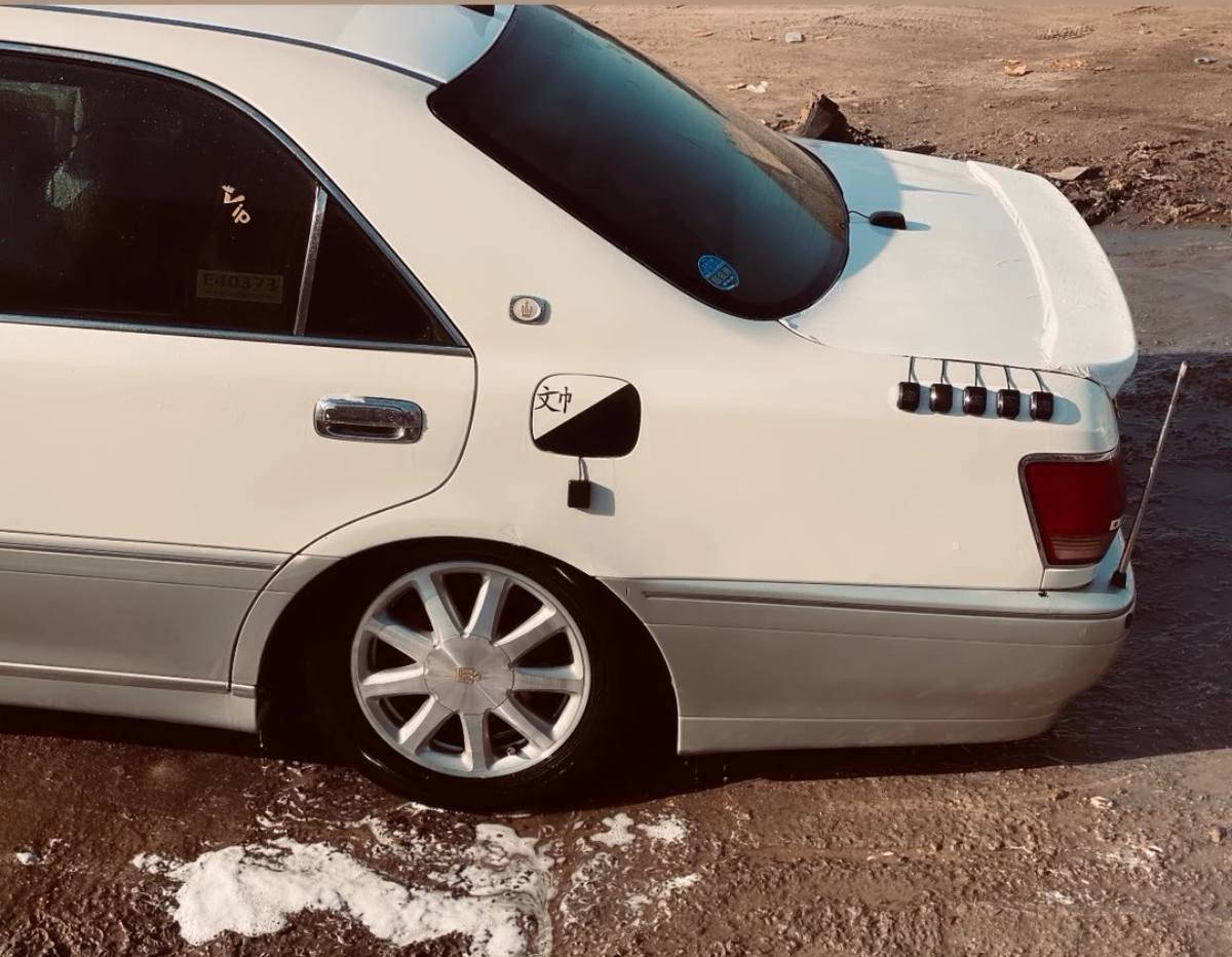 تحية طيبة للجميع
***********
للبيع تيوتا كروان ملكة مديل 2003 اصل 
السياره بسمي رقم كركوك انكليزي مداور ثاني يوم وين مايعجبك مشروع وطني 
بيه ضربه بل البجم لا شواصي ولا لغود فقط جملغات وبنيد ابيع على وضعه غير هاذا الشي مابيه اتعهد نقل جثه وكص وضربه قويه 
مواصفاتها السياره
✅ اصل كرستال 
✅ديفور الجبير 
✅شاصي 75 
✅3 دكم 
✅مري شفط 
✅ستيرن كهرباء
✅كشن كهرباء
✅برده خلفية 
✅تحكمات خلفية 
✅جام كهرباء 
✅داخل بيجي مخمل 
✅ويل نجمة نفطي 
✅تخم تاير جديد  
✅حدادية بلجيس 
✅سبير + عده كاملة 
✅تبريد ثلج سلبت 
✅قواعد ضوئية 
✅شاشة كبيره كرستال     
السياره تحويره نجف فوك وجوه دشبول امارات     
السياره كاملة مكملة  السعر (١٣٠ ) وبيه مجال ••• لتواصل ***********
