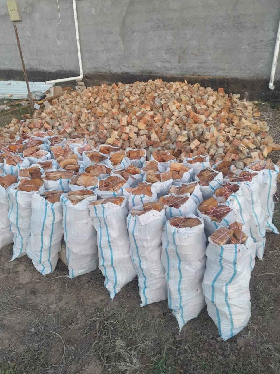 متوفر حطب درجه أوله ويصير لب بالنار
الاستفسار والحجر
اتصال ع هذا الرقم ***********
