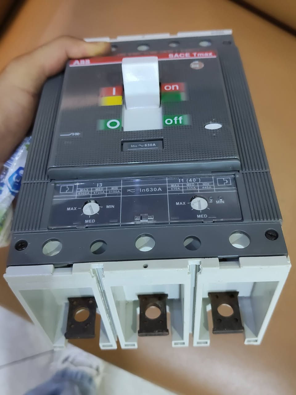 متاح كميات قواطع 630 امبير قابل لاضبط لتواصل 01102178263
متاح شحن جميع المحافظات 🚛


**إذا كنت صاحب هذا الإعلان وتريد حذفه لأي سبب، رجاءا أرسل رسالة إلى الدعم الفني**