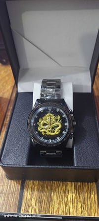 ساعة يد • للبيع