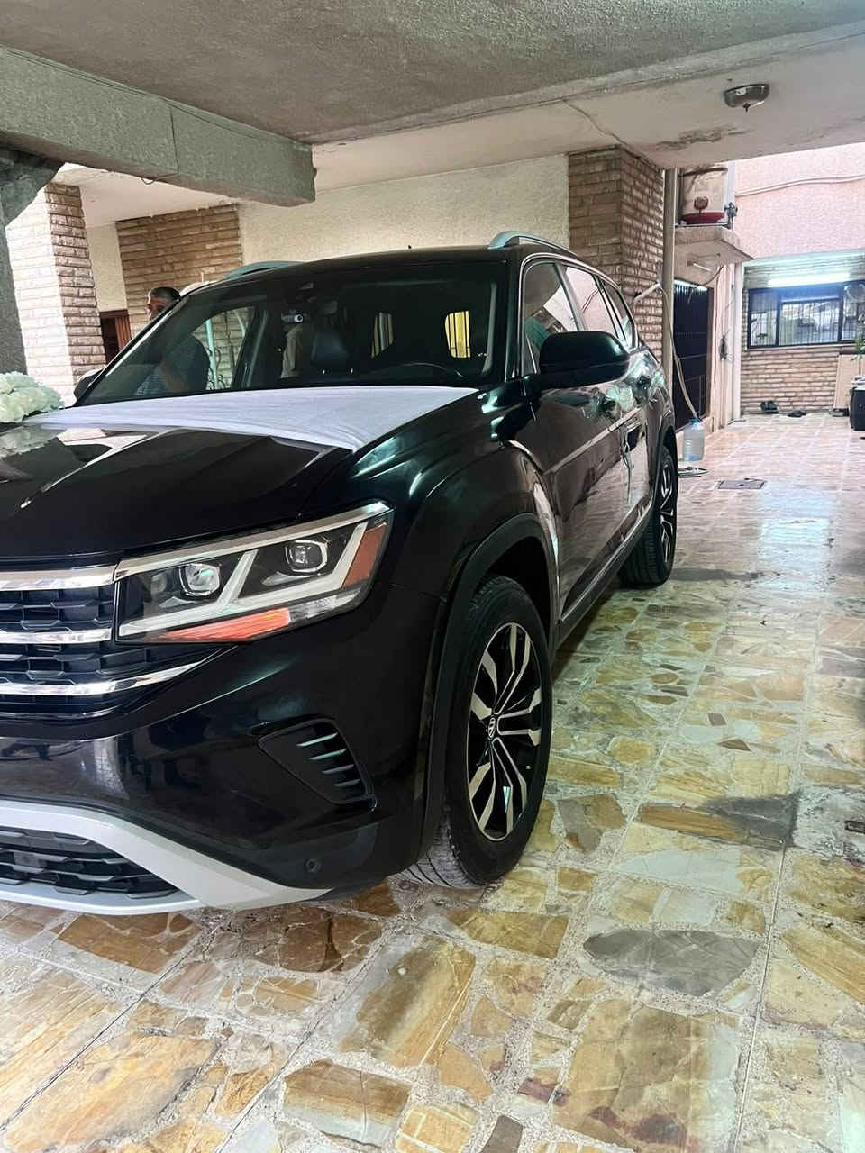 ‏‎‏‎  فولكس واگن اطلس — بسعر مناسب Volkswagen Atlas
‏‎‏‎الموديل           — 2021

فئة. SEL /4WD … فاملي 

حجم المكينه   — 3600/ V6

‏‎‏‎اللون               — اسود

‏‎‏‎المسافه المقطوعه —77
 كير مكينه تبريد مكفول
صدر امامي خلفي جديد
تخم تاير جديد
تخم نوزل جديد
تخم بلكات جديد 
سياره بدون اي مسج 
ماكو اي كلوب مشتغل بيها عدا الايرباك
بجم كبس 
حادث جانبي ورقم شاصي موجود بالصور
رقم سليمانية باسمي تحويل ثاني يوم

‏‎‏‎المواصفات 

‏‎‏‎- بصمة تشغيل 

‏‎‏‎- بصمة أبواب 

‏‎‏‎-تشغيل عن بعد 

‏‎‏‎-ترحيب عند الاقتراب 

‏‎‏‎-كشنات جلد 

‏‎‏‎- رادار جانبي 

- شاشه ديجتال 

- دشبول ديجتال

-اشاره بالمرايه 

-حساس امامي خلفي 

-شحن وايرلس

-بردات خلفيه 

‏‎‏‎-رادار امامي 

‏‎- رادار خلفي 

‏‎‏‎- شاشه كبيره تدعم نظام الأبل كار باي ونظام الاندرويد 

‏‎-تدفئة ستيرن

-فتحت سقف بانوراما 

‏‎-فور ويل

‏‎-اوتو هولد 

‏‎-اوتو ستوب 

‏‎-هندبريك بصمه 

‏‎-٧وضعيات قياده 

‏‎‏‎-كشنات تدفئة 

‏‎‏‎- ستيرن بحركه كهربائيه 

‏‎‏‎- تبريد مركزي 

‏‎‏‎- بگ لايت LED 

‏‎-صندوق كهربائي 

‏‎‏‎-كشنات منفصلة

- كراسي كهرباء   

‏‎‏‎-تحكم ستيرن جهتين 

‏‎‏‎-تحديد سرعه 

‏‎‏‎-مانع انزلاق 

‏‎‏‎-ليد نهاري

‏‎‏‎-كامره خلفيه دواره
السعر ٢٢٠ ورقه 
للاستفسار ***********
