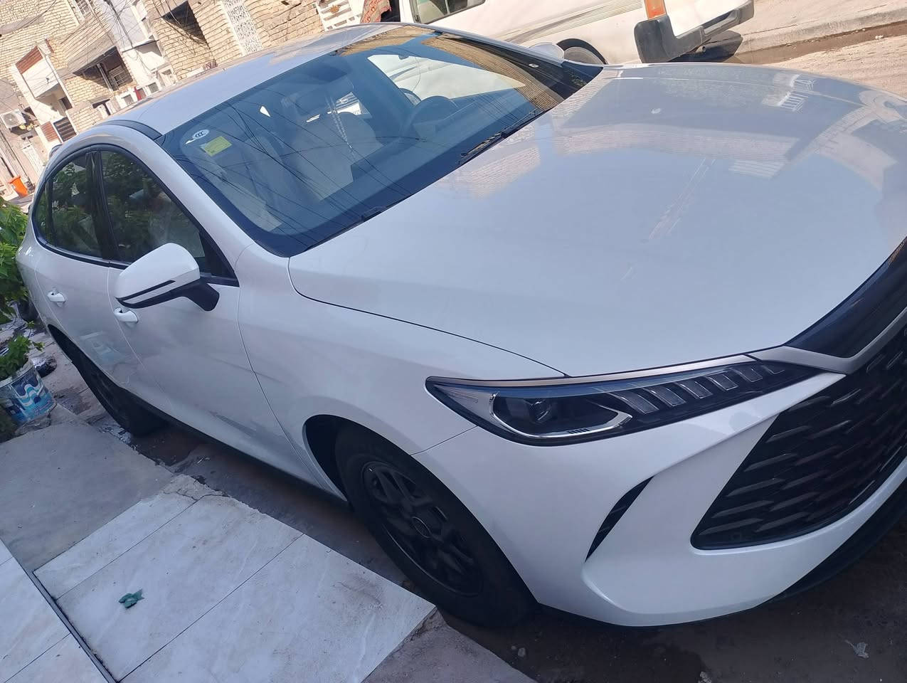 السلام عليكم
للبيع Byd كن بلاص 2025 
سياره جديده بعدهي زيرو ع وضع شركه داخل ابيض 
ماشيه 2000 كفاله عامه رقم بغداد تحويل مباشر 
السعرر 19.500 وبيها مجال بسيط مكانها بغداد  حي جهاد قرب جامع محمد رسول الله رقم الهاتف 
***********
