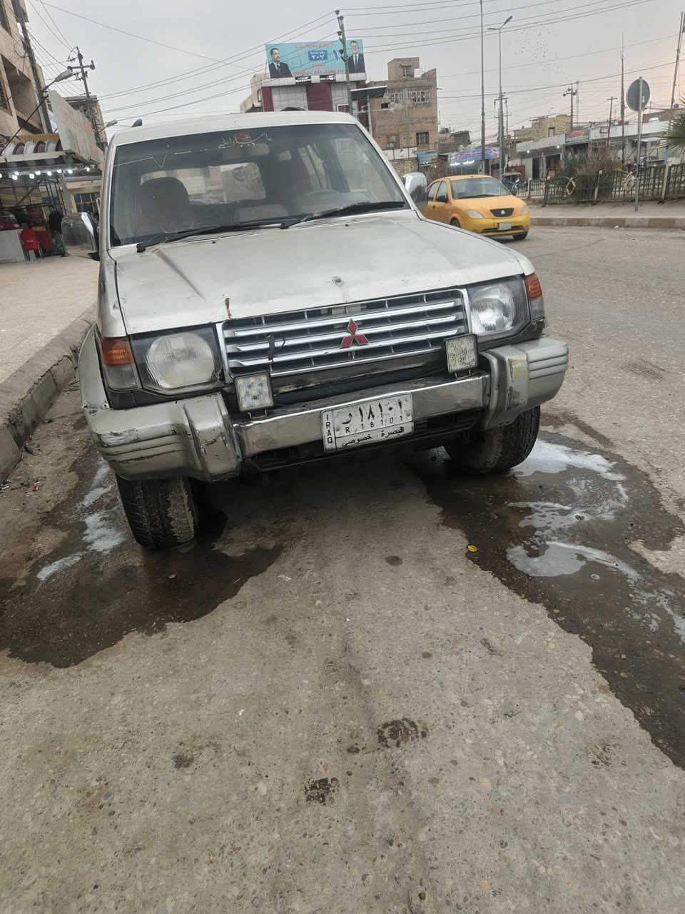 سلام عليكم باجيرو للبيع مؤديل ٩٤ بيها مكينه في في تي ٣٠٠٠ سياره خير من الله ما عايزها أي شي رقم بصره سنويه لل٢٨
راعيها موجود تريد وكاله تريد تحويل تخم تاير جديد السعر ٤٣وبيها مجال قليل الاتصال  ***********
