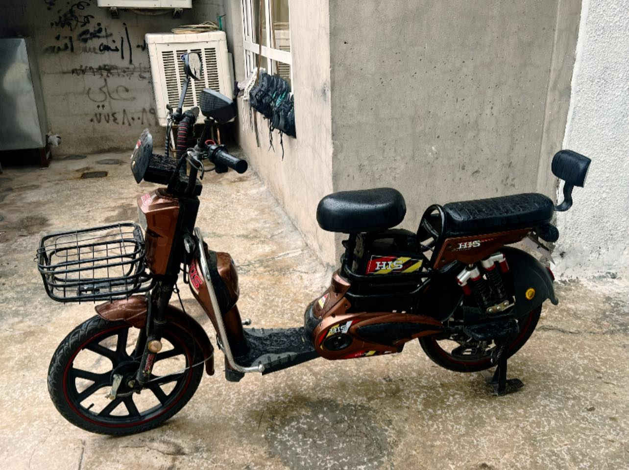 سلام عليكم دراجه شحن اخو جديد فول مواصفات 5بطاريات 65 كيلو متر يمشيك اكبر حجم اكبر ملف 1500W سرعه 99
2سويج 2 كارت 2 بصمه مع كامل اغراض سعر 450 بي مجال مستخدم شي قليل عنوان كركوك شارع القدس للتواصل ***********
