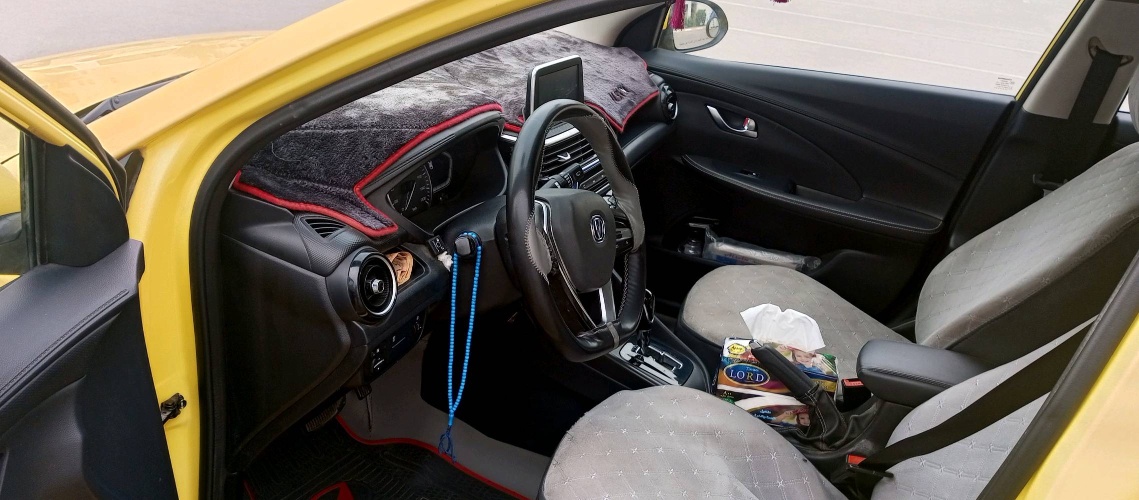 شانجان Lسفن 24 تكسي غاز بنزين سياره حره سياره خيره من الله مكان بغداد بسمايه وسعرها 105 وبيها مجال سيارة مقفوله ماشيه 77