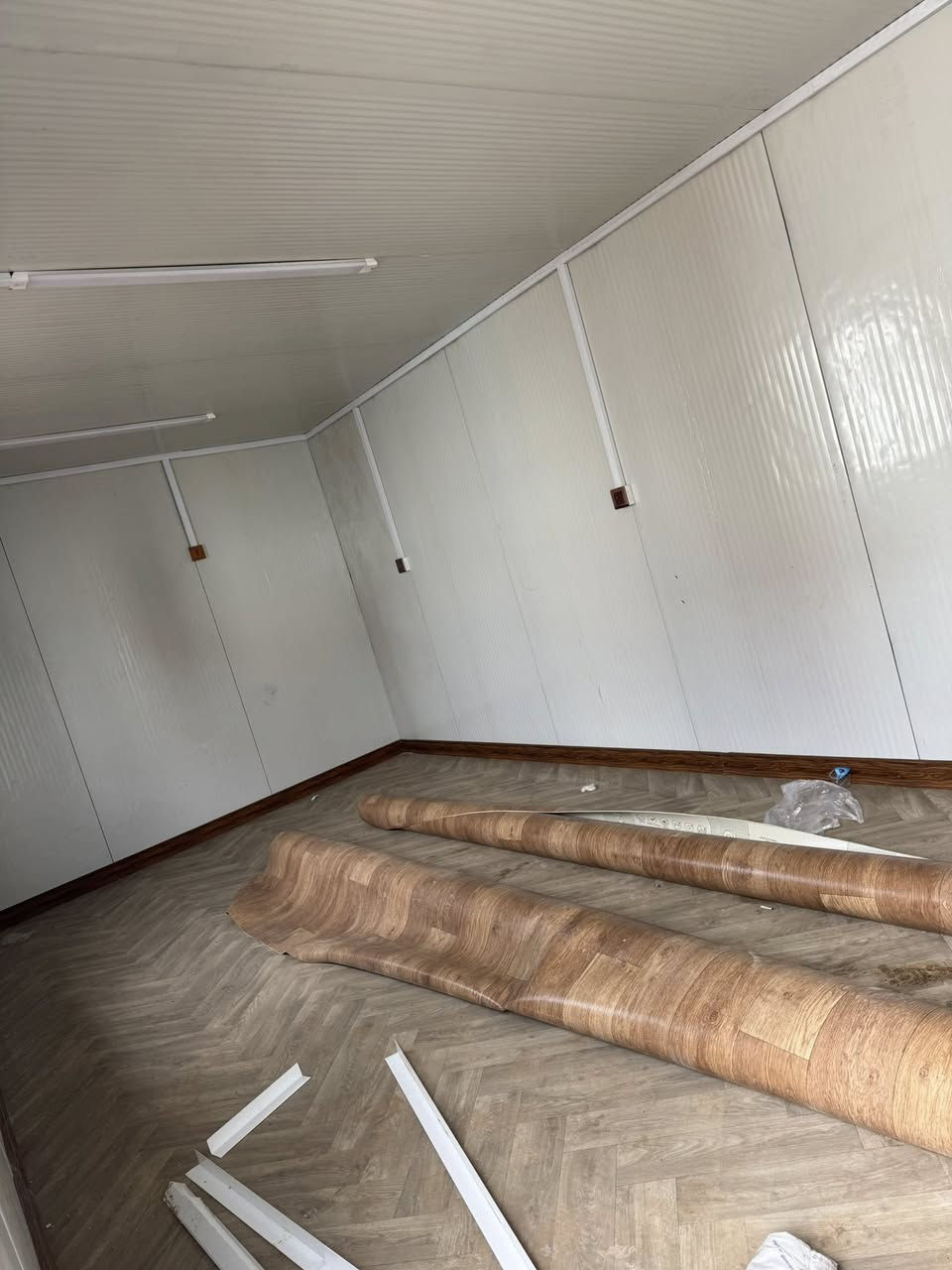 بيع أنواع الكرفانات ولجملونات بقياسات مختلفه للستفسار ***********
