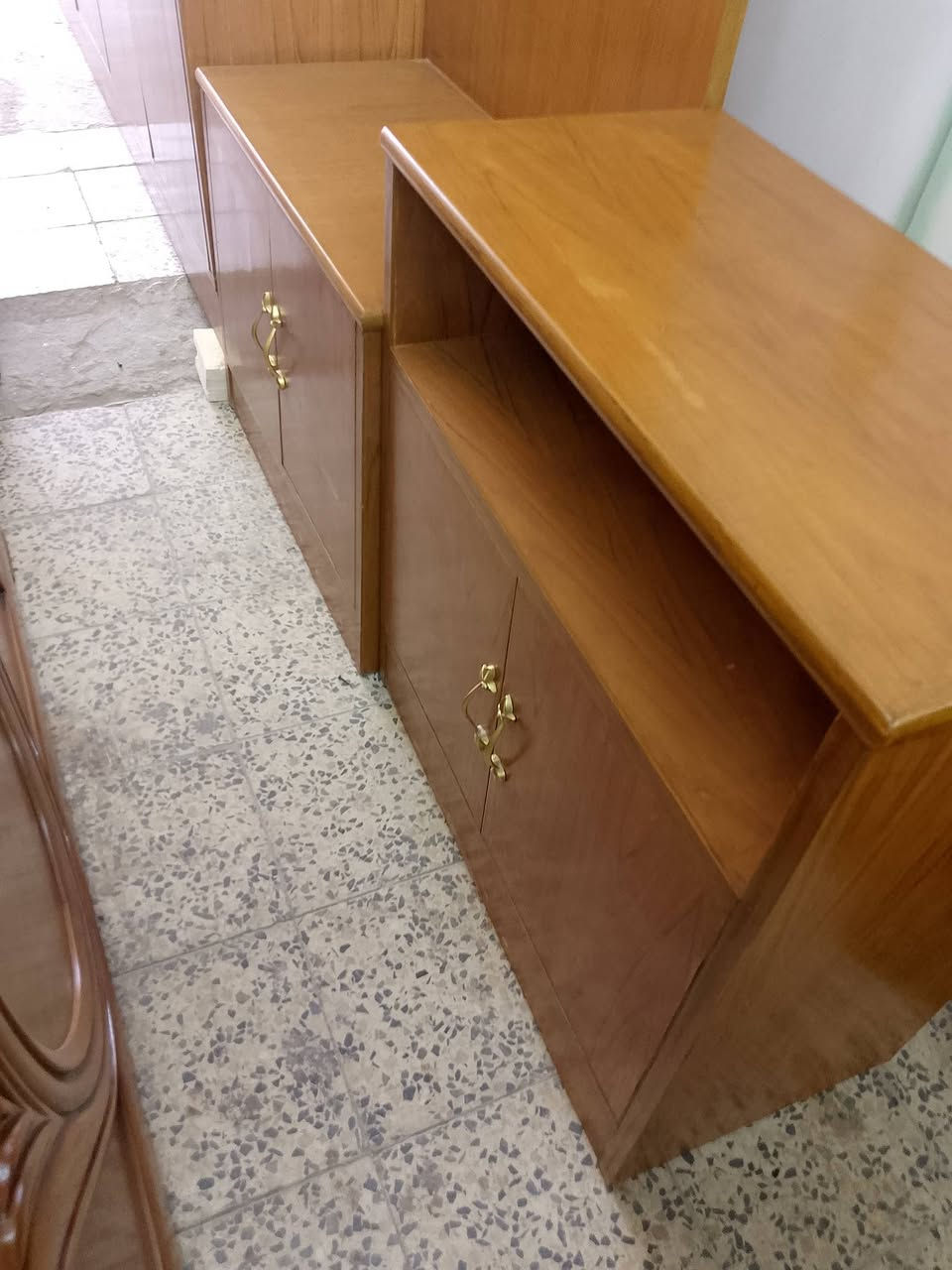 تعلن معرض جسار للمزاد العلني عن وجود غرفه نوم سته ملحق صاج طبيعي داخل وخارج طبيعي لاتصال على *********** اهلا وسهلا بكم
