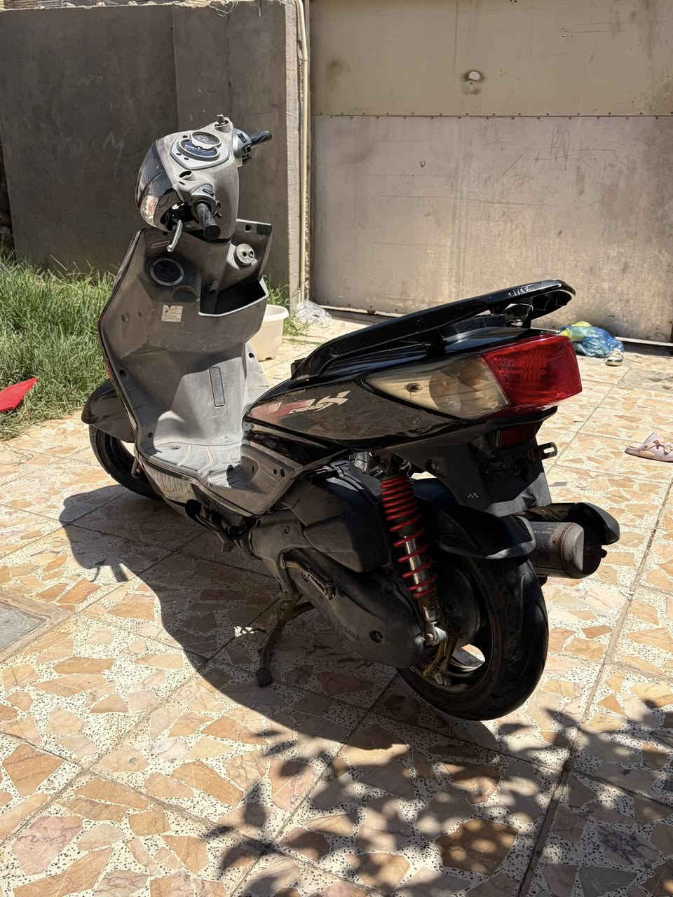 السلام عليكم سكنس فحل للبيع كفاله عامه وين ما يعجبك افحص على ايدي مطلعها من الرمبه من كلها ختم واحد بس نقصها السبعه الي فوك اللايت مكاني حلة ابو غرق باقي التفاصيل اتصل او خاص 
***********
