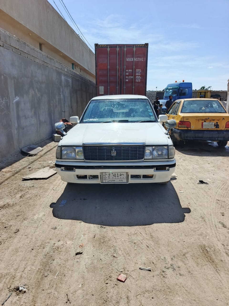 السلام عليكم ارنب بتره موديل  1993 تخم تاير ماكينه وكير جدد حداديه جديده كهربائيات كلها شغاله رقم بغداد سعر 32 وبيها مجال العنوان بصره زبير رقم الهاتف ***********
