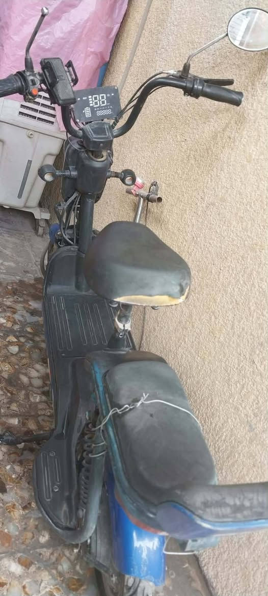 دراجه شحن حجم 14 نقص بطاريات وشاشه العداد سعر 90 الف حي العامل
***********
