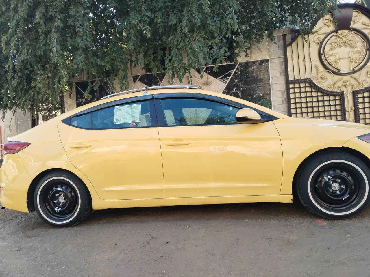 سلام عليكم من رخصه صاحب الكروب للبيع النتره 17بسمي ورد أمريكي حدثهه خشم لبنيد فقط بدون دواخل كفاله  سعر ١٢٢ بيهه مجال *********** ***********
