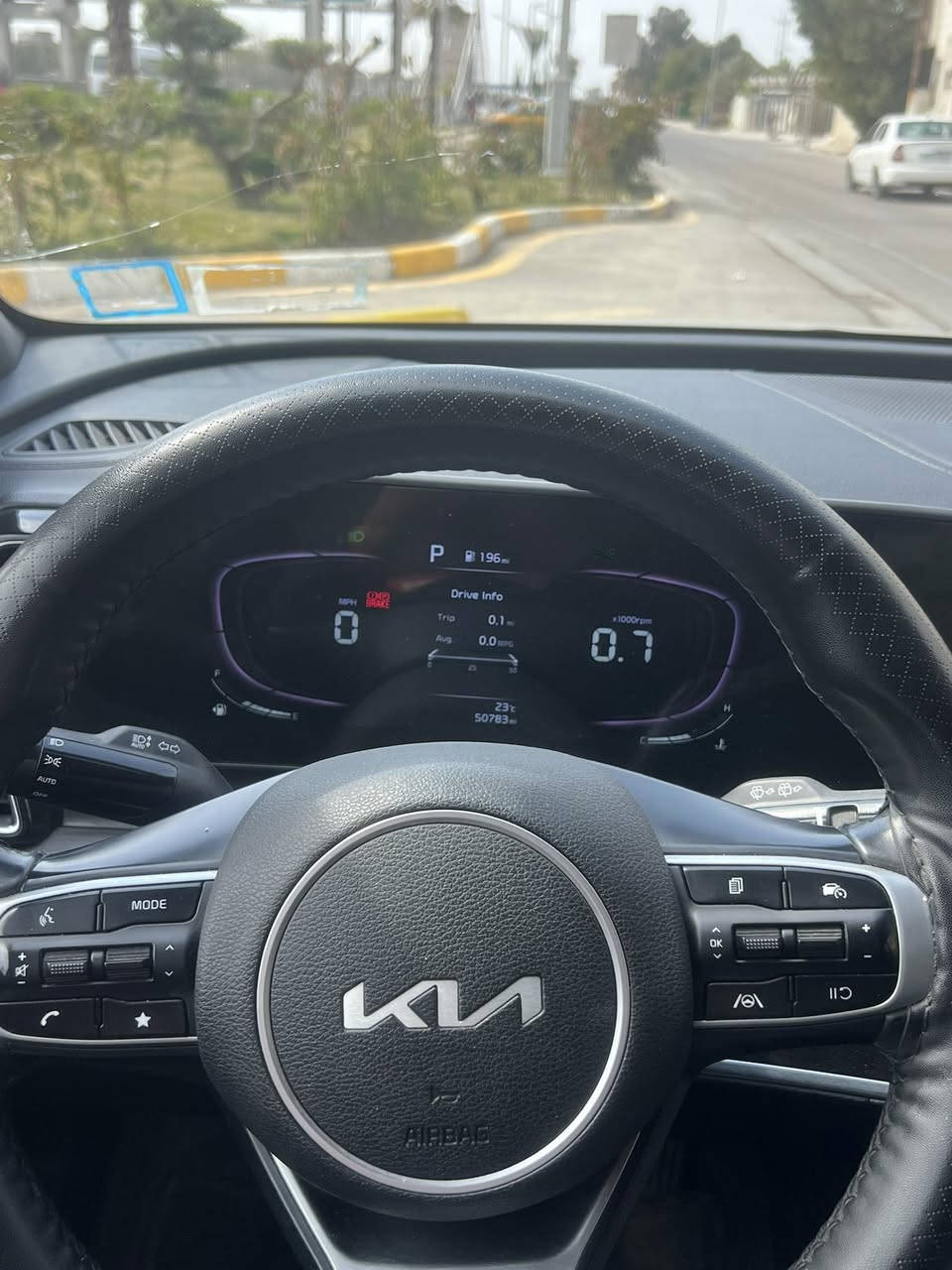 كيا سبورتج XLine موديل 2023 مواصفات فول عدا الفتحه حادثه فقط جاملغ موضح بالصور بدون دواخل بجمه كبس  العنوان :شارع فلسطين
سعر:210$ وبيه مجال
الاتصال:***********
