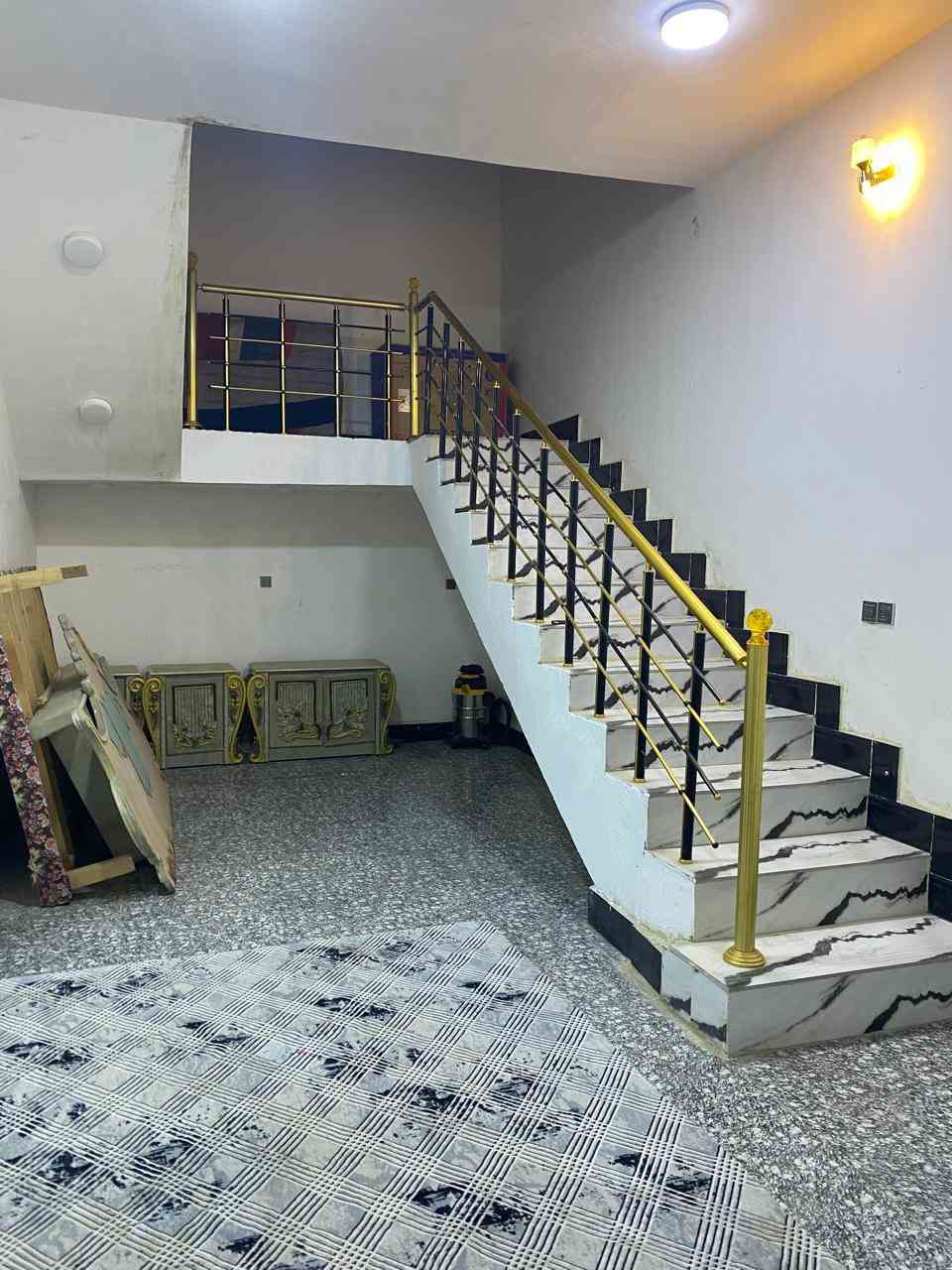 السلام عليكم
بيت للبيع قرب السريع  بعُد بيتين عن شارع السريع الرئيسي مقابل ملعب المختار طابو اسهم مساحة 150 متر البيت جديد ونضيف يحتوي على غرفتين وصاله واستقبال خارجي  ومنور مستعجل ع البيت السعر 160 مليون وبي مجال للشراي مستعجل ع البييييع الاستفسار اكثر ***********
