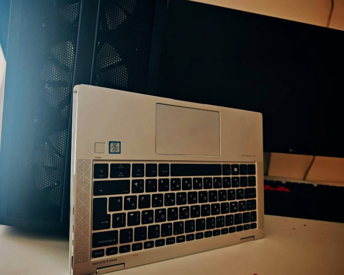 السلام عليكم لابتوب hp المواصفات مثل ما في الصورة الابتوب نظيف جداا الشاشة لمس
للتواصل واتساب ***********
