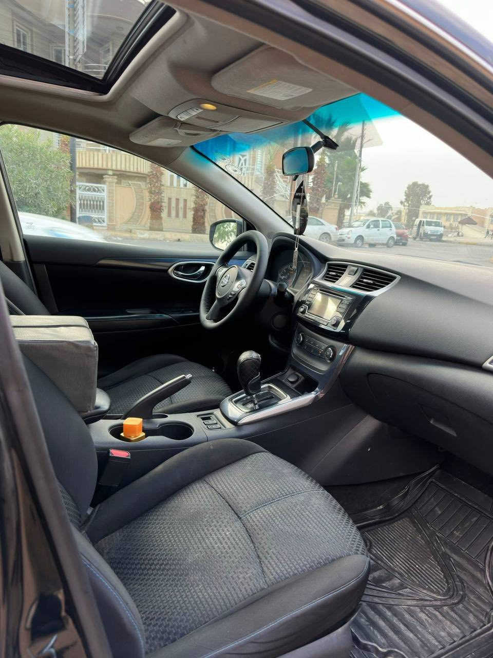 سياره للبيع سنترا موديل 2017
فول موصفات 1/1
الوان اسود 
ضرر السياره
بارد فقط  البوند و الجاملغ ال يمين 
السياره مكانها موصل 
السعر 117 بيها مجال 
***********
