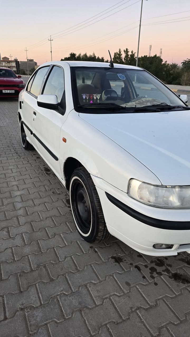 للبيع سمند موديل 2011 رقم واسط مشروع وطني سنويه لغاية 28 السياره مكفوله من الضربه والتبديل والصبغ كير ومكينه مكفولات حداديه تخم تاير كهربائيات لايت زنون تبريد سياره جاهزه علئ اخر حبايه وبلاديه السعر 40 وبيها مجال مكاني بالكوت 
***********
***********
