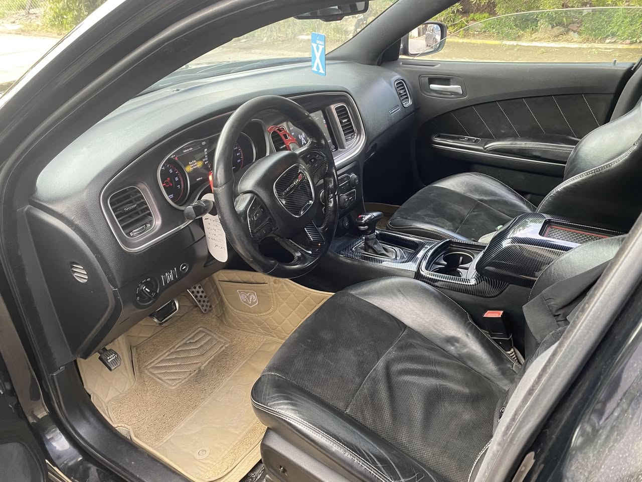 جارجر موديل ١٩ جي تي ماشيه ٧٠ سياره حادثهه سرقه كل قطعهه شاديلهه ٤ بوب وقبغ صندوك ابلادي بدون صبغ بنيد وجاملغات امامي مصبوغ سياره بدون حادث وجاهزه من كلشي سعر ١٧٨. اتصال *********** محرك ٣٦٠٠
