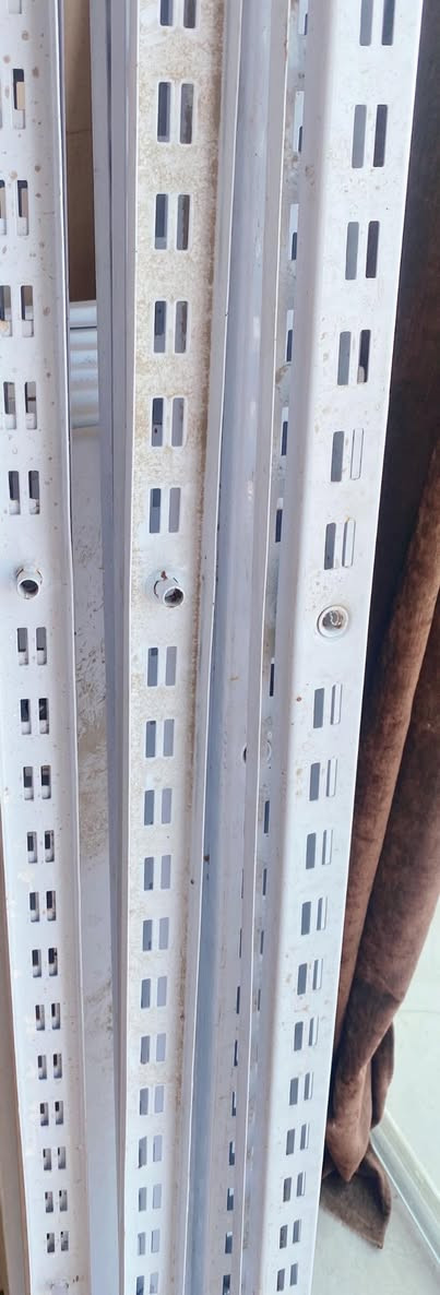 رفوف محل للبيع مدة الاستخدام فقط شهرين
للاستفسار ***********
