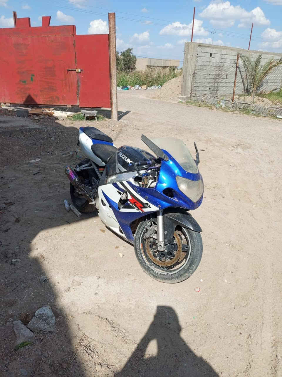 السلام عليكم  هوندا ستد 
جكسر 2003  نوزل 

الاستد نواقص بسيطه مكينه كفاله بيها شغلات بسيطه ادامه ترتيب مكينه كفاله اوراق أصولي تروح ترقم بوجهك 

جكسر خانه تصعد ثاني ميجي بيها صوت بسيط اعتقد بسبب الدهن موزين  بيها نقص كتف مار فورزا جيب وشد 

كهربائيات شرط أفصح الكفرات وتفحص بنفسك كلفني 400 بس الضفيره 
 ابيعهن بسعر دراجه أو مراوس شعندك ماكو مشكله اي تفاصيل خاص او الرقم ***********
واتساب ***********
