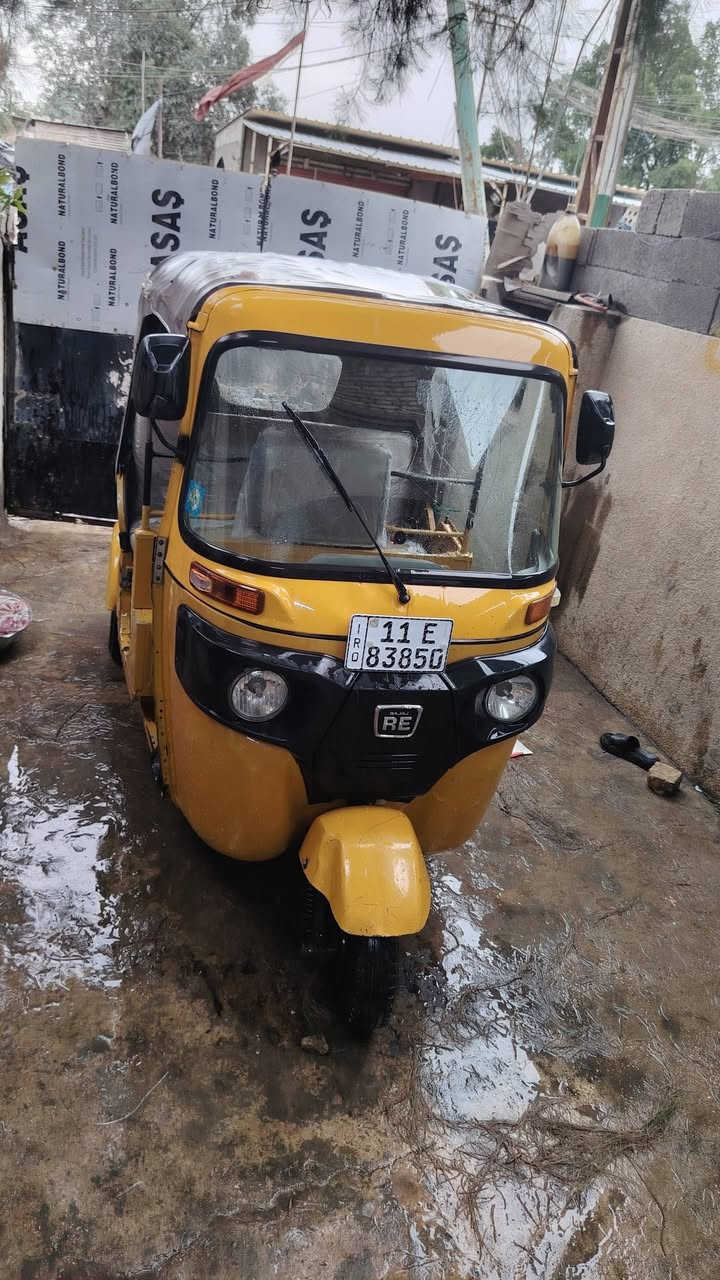 السلام عليكم تكتك 21مرقمه رقم بغداد مكينه نضيفه مكفوله من صبغ بيه ضربه موضحه بصوره بيه بارد شراي يخابر ***********
