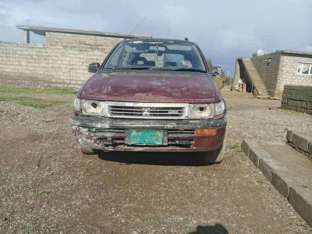 السلام عليكم للبيع مسيوبوشي مسجله كير محرك  صدر كلو جديد تايرات نص عمر كهربائيات كلهه شغاله وكاله وتحويل السعر 15وبيه مجال الاتصال ***********
