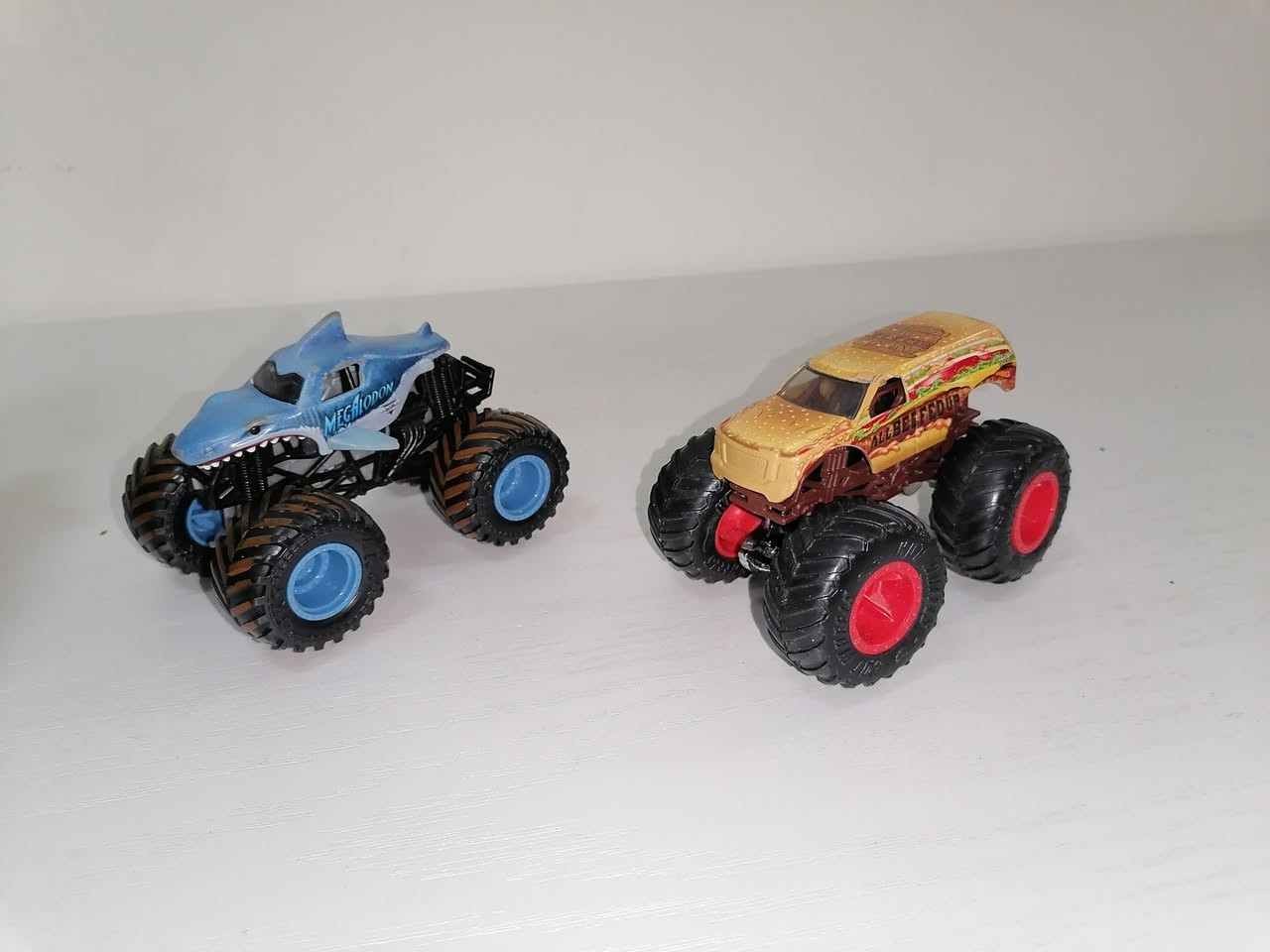 سيارات مونستر الغلاف حديد
سعر القطعتين ٥


**إذا كنت صاحب هذا الإعلان وتريد حذفه لأي سبب، رجاءا أرسل رسالة إلى الدعم الفني**