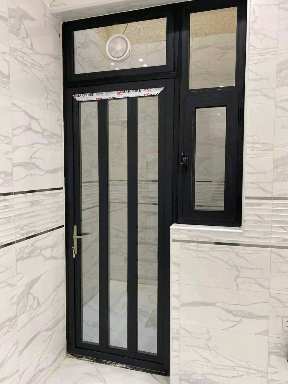 ALADL ALUMINUM 

عروض مميزة 
مفصلي سلايت ابواب شبابيك محجرات 
. 
للطلب واتساب ***********
وين موقعكم بالضبط بالعراق، وهل تشتغلون بكل المحافظات لو بس مناطق معينة؟: 
بغداد الكرخ 
شنو الأنواع المتوفرة عندكم بالتفصيل: ألمنيوم عادي، ثرمل، PVC، أبواب مفصلية، سلايد، وشبابيك محجرات؟: 
ابواب شبابيك محجرات  مفصلي سلايت تركي و صيني 
هل تسوّون تفصيل حسب المقاس والطلب، وإذا إي شنو الألوان والتصاميم المتاحة؟: 
تفصال حسب قياس المطلوب الوان متوفره اسود شمباني فيلي ابيض اي لون يطلب زبون متوفر 
هل السعر يشمل القياس والتركيب والتوصيل، لو يختلف حسب النوع والمقاس؟: 
نعم شامل نقل و التثبيت واذا اكو اضافات تنضاف على السعر 
عدكم ضمان على الشغل أو على العزل والملحقات، وكم مدته؟: 
نعم ضمان حقيقي و متوفر ما بعد التثبيت صيانه يعني متابعه مستمره حقيقه عملنه نضيف والقياسات بضبط وخبره اكثر من عشرة سنوات وما اجانه زبون يشكي من العمل بالعكس العمل يتوسع مع الزبون عن طريق الثقه والتزام بالمواعيد والعمل النضيف نكسب الزبائن 