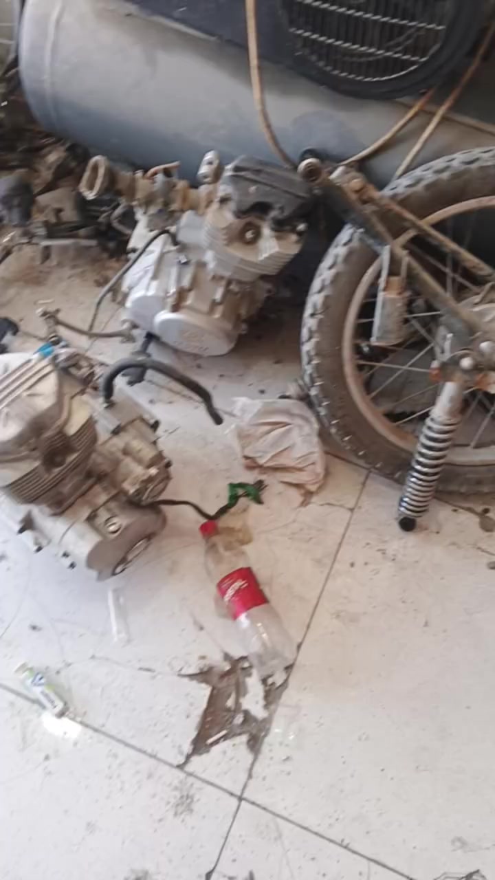 سلام عليكم تميره لبيع محرك تايكر جديد مديل 23 محرك جديد غراصه كامله السعر 300 وبيه 
مجال الشراي يتصل مكاني نجف حي النداء ***********
