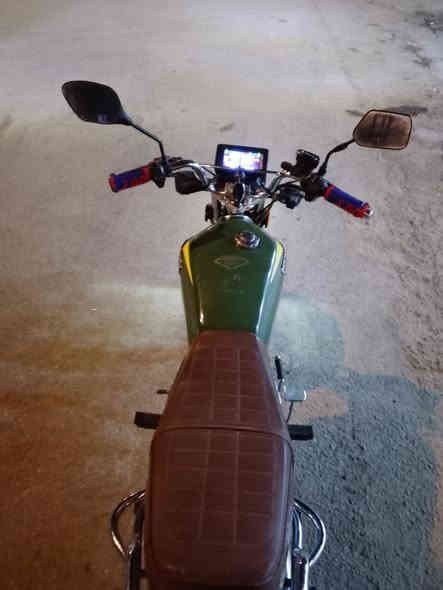 سلام عليكم
اخوان دراجه للبيع موديل 24 نضافه خير من الله مصار شهر من مشدوده

محرك كفاله نشاط. لون زيتوني مميز. نضافه مثل مواضح بصوره 

لل استفسار اتصل ***********
