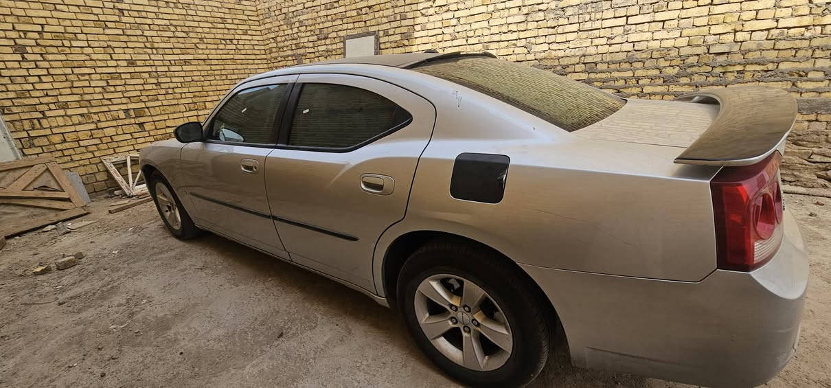 جارجر 2010
حادث جاملغ وبنيد 
ماشيه 179 الف ميل حقيقي 
نظام ECO
مثبت سرعه 
محرك 3500 
محرك جديد 
رقم بغداد جديد 
السعر 117 
او مراوس حسب الرغبة 
الناصرية 
***********
